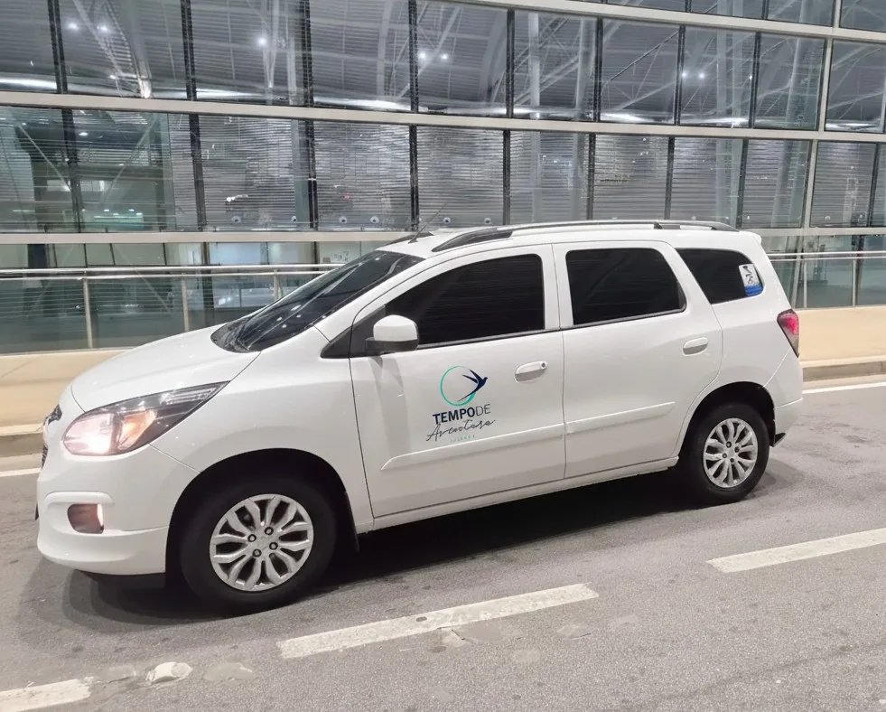 Veículo com identificação Tempo de Aventura